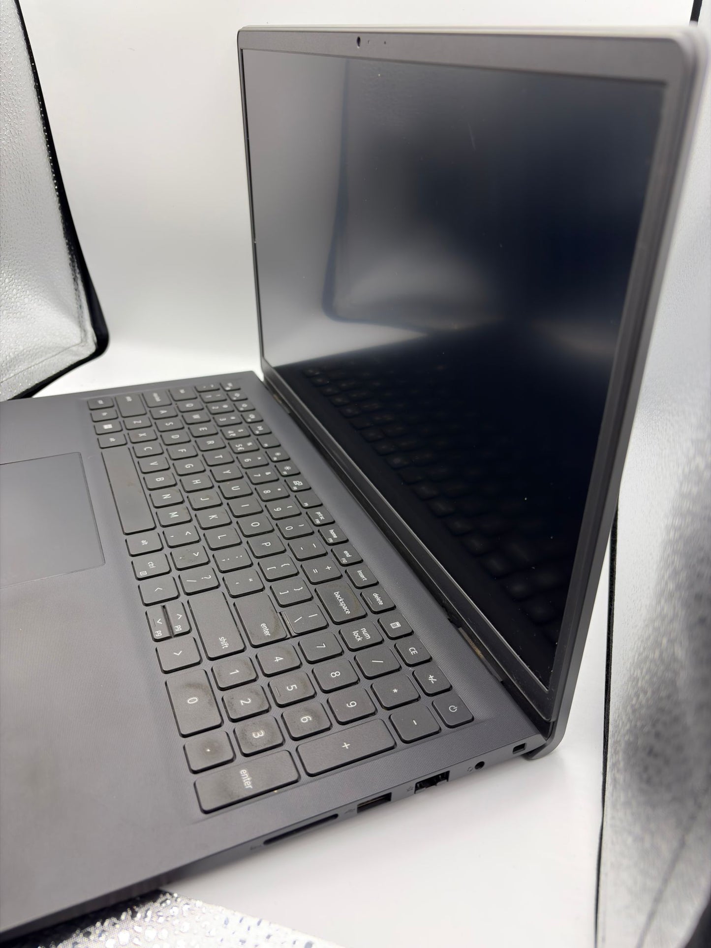 Dell Vostro 15 i7 11th Gen Laptop | 8GB RAM 512GB SSD | Refurbished Gold Coast Australia